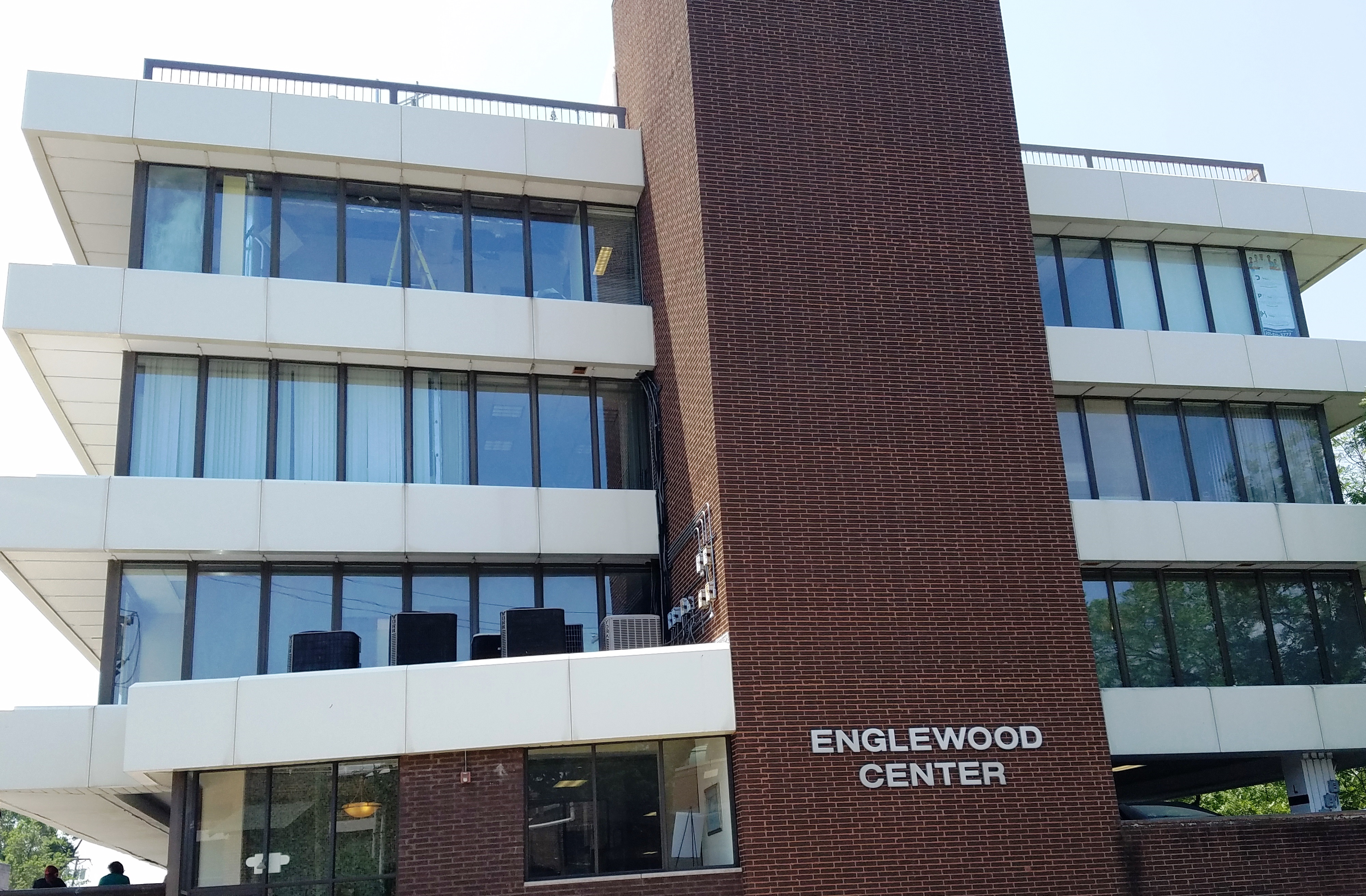 Professional Physical Therapy Announces Englewood Grand Opening